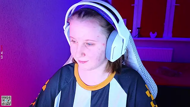 mon lola online show from 11-21-25, 02:16