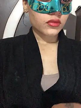 Snapshot of Tanvi_roy98 chatting on 01-18-25, 11:43 Tanvi roy98 online show from 01-18-25, 11:43