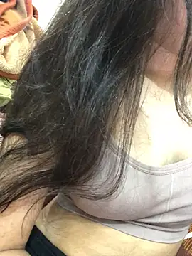 Snapshot of Tanvi_roy98 chatting on 02-03-25, 09:19 Tanvi roy98 online show from 02-03-25, 09:19