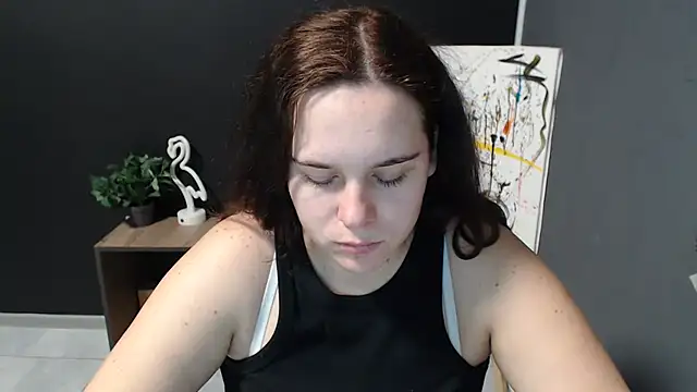 Snapshot of mini_girly chatting on 10-30-25, 02:29 mini girly online show from 10-30-25, 02:29