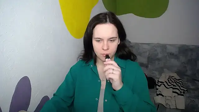 Snapshot of mini_girly chatting on 01-06-26, 12:31 mini girly online show from 01-06-26, 12:31