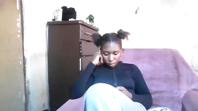 Hotdaily04 online show from 09-19-25, 07:54