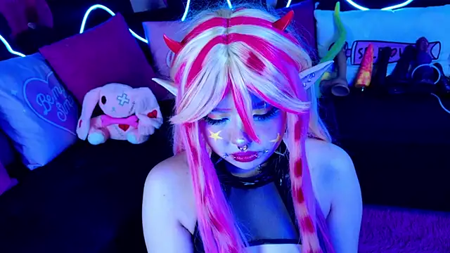 LaytonBox online show from 09-16-25, 01:45