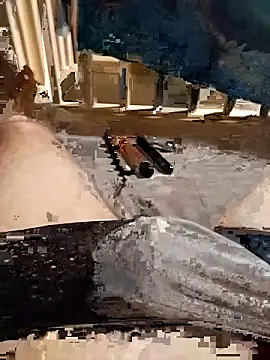 Snapshot of ludov17 chatting on 12-15-25, 08:35 ludov17 online show from 12-15-25, 08:35