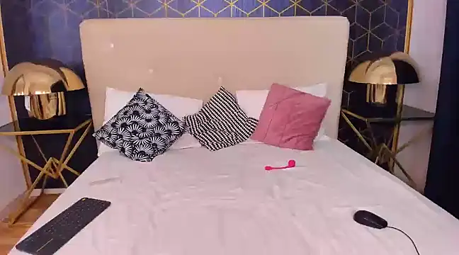 SarahGrays online show from 01-16-25, 12:45