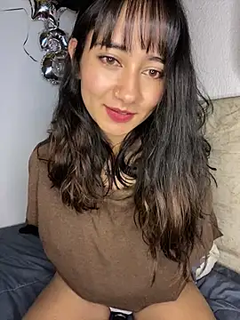 Snapshot of Catmila- chatting on 01-06-26, 07:12 Catmila- online show from 01-06-26, 07:12