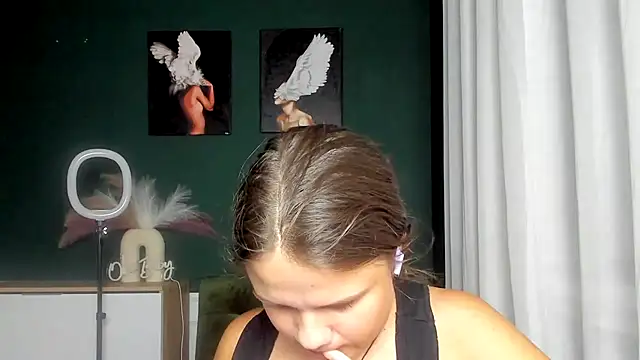 Snapshot of AdeleCruz chatting on 07-06-26, 03:36 AdeleCruz online show from 07-06-26, 03:36
