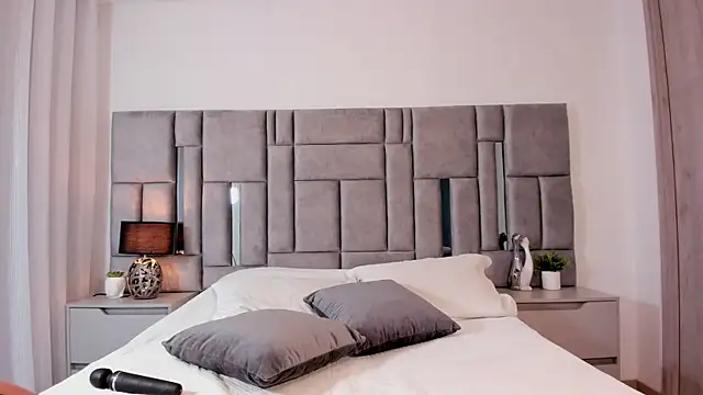 Karla Hudsson online show from 02-11-25, 01:30