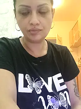Snapshot of rosse26830 chatting on 05-11-26, 07:44 rosse26830 online show from 05-11-26, 07:44
