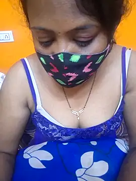 Snapshot of kanikasree chatting on 05-13-26, 02:14 kanikasree online show from 05-13-26, 02:14