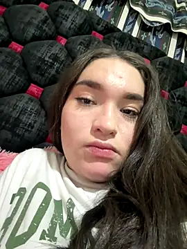 chelsea bolton  online show from 12-20-25, 12:51