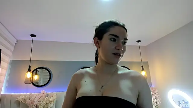 Snapshot of chelsea_bolton_ chatting on 05-08-26, 12:10 chelsea bolton online show from 05-08-26, 12:10