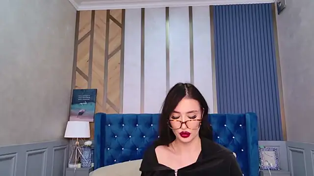 Snapshot of EmmaLawrens chatting on 02-16-25, 12:43 EmmaLawrens online show from 02-16-25, 12:43