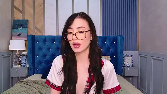 Snapshot of EmmaLawrens chatting on 02-16-25, 06:54 EmmaLawrens online show from 02-16-25, 06:54