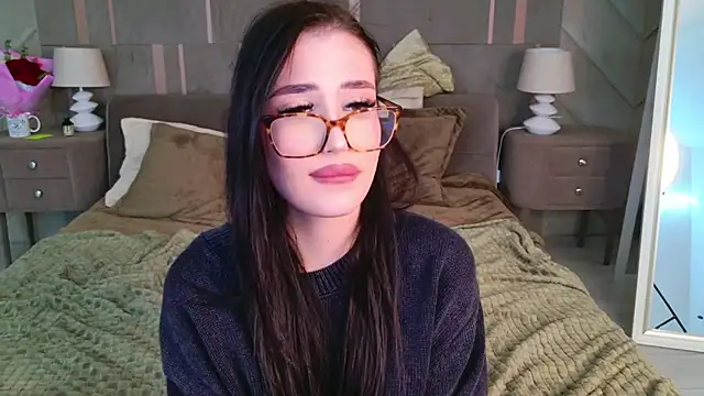 Snapshot of EmmaLawrens chatting on 03-08-25, 04:50 EmmaLawrens online show from 03-08-25, 04:50