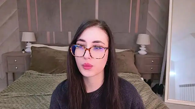 Snapshot of EmmaLawrens chatting on 03-11-25, 10:51 EmmaLawrens online show from 03-11-25, 10:51