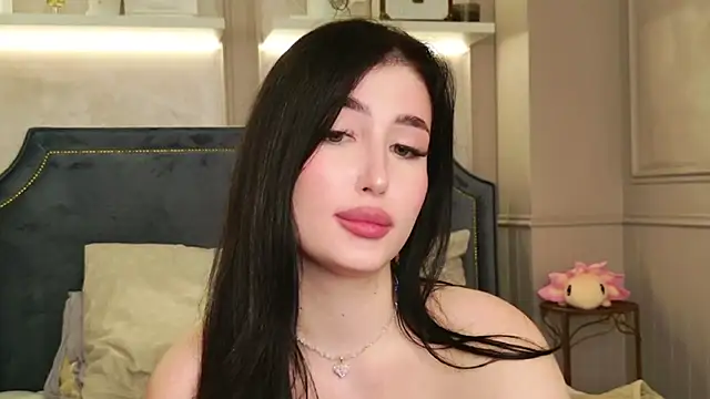 Snapshot of EmmaLawrens chatting on 09-19-25, 04:36 EmmaLawrens online show from 09-19-25, 04:36