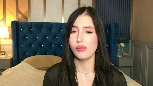 Snapshot of EmmaLawrens chatting on 09-21-25, 08:32 EmmaLawrens online show from 09-21-25, 08:32