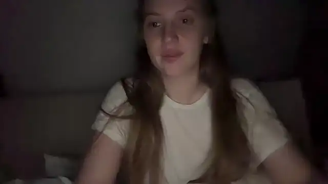 Snapshot of Ella-82 chatting on 03-07-25, 10:32 Ella-82 online show from 03-07-25, 10:32