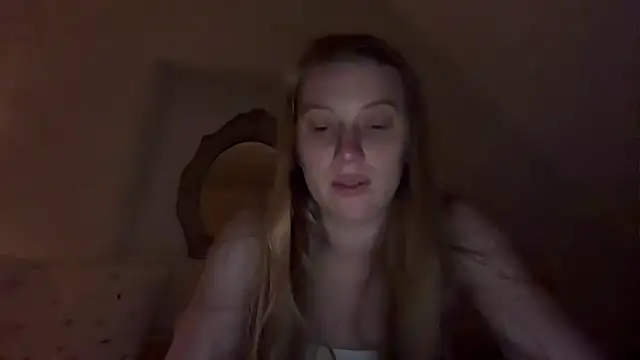 Snapshot of Ella-82 chatting on 06-24-26, 08:52 Ella-82 online show from 06-24-26, 08:52