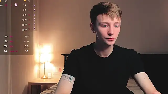 Snapshot of Calvin_Polanski chatting on 09-28-25, 02:33 Calvin Polanski online show from 09-28-25, 02:33