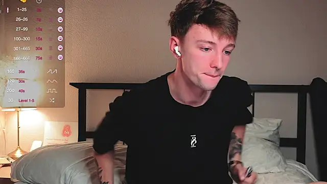 Snapshot of Calvin_Polanski chatting on 10-02-25, 05:14 Calvin Polanski online show from 10-02-25, 05:14