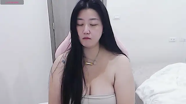 minnie9009 online show from 11-18-25, 08:08