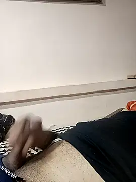 Snapshot of Rajasthani-boy chatting on 01-16-25, 04:50 Rajasthani-boy online show from 01-16-25, 04:50