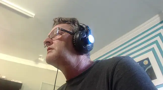 Snapshot of itsmeyes69 chatting on 01-20-25, 06:53 itsmeyes69 online show from 01-20-25, 06:53