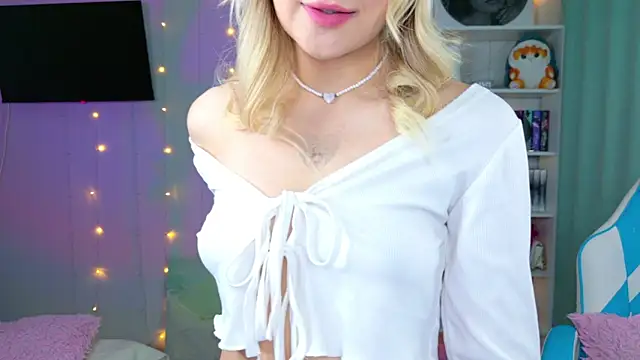 Mercedes Robinson online show from 12-05-25, 04:21