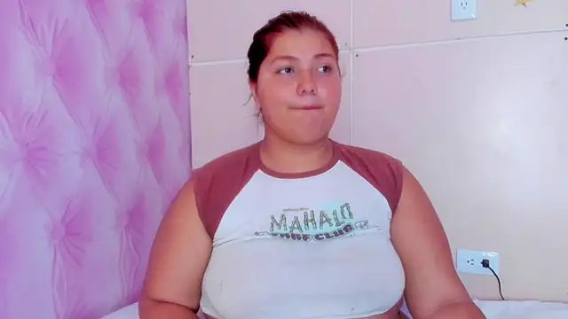 Snapshot of TaniaBellini chatting on 03-12-25, 03:40 TaniaBellini online show from 03-12-25, 03:40