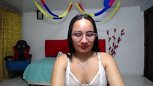 Snapshot of Maylin_horny19 chatting on 06-22-26, 03:08 Maylin horny19 online show from 06-22-26, 03:08
