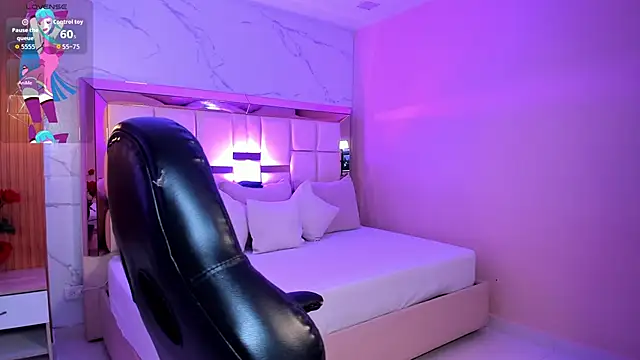 zoes milee online show from 11-13-25, 11:20