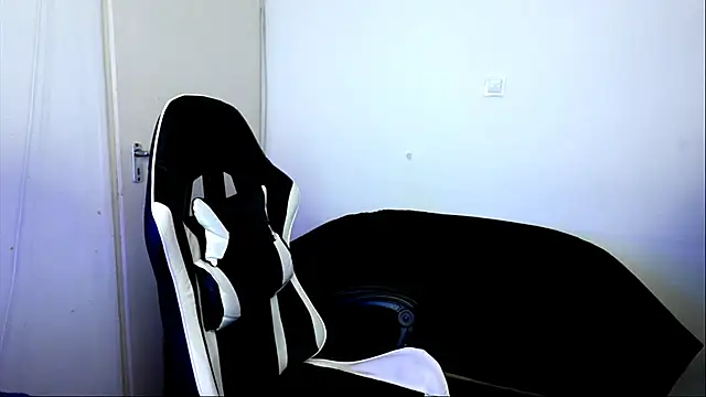 ShyHotNerd online show from 07-28-26, 07:39