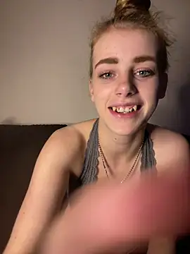VioletxBlue online show from 07-16-26, 09:43