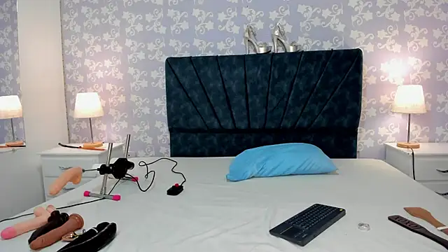 SalomeSimonz online show from 11-21-25, 07:34