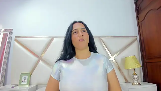 LucineArias online show from 02-20-25, 10:59