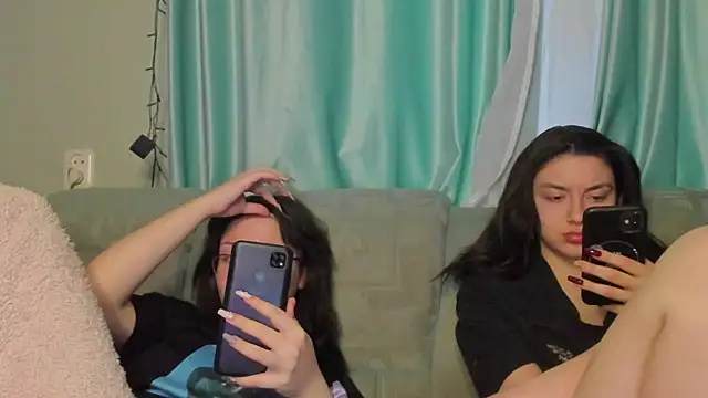 Snapshot of honey_love_honeyy chatting on 01-24-25, 01:36 honey love honeyy online show from 01-24-25, 01:36