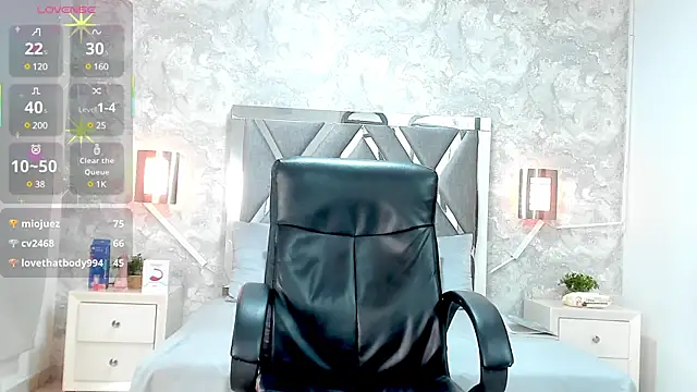 Luxury Woman online show from 02-12-25, 07:24