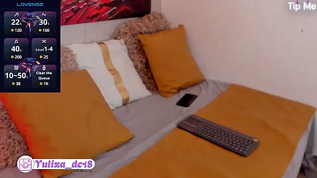 Luxury Woman online show from 03-18-25, 08:26