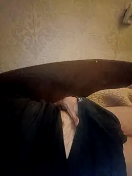 Snapshot of Lukas2204 chatting on 10-27-25, 09:52 Lukas2204 online show from 10-27-25, 09:52