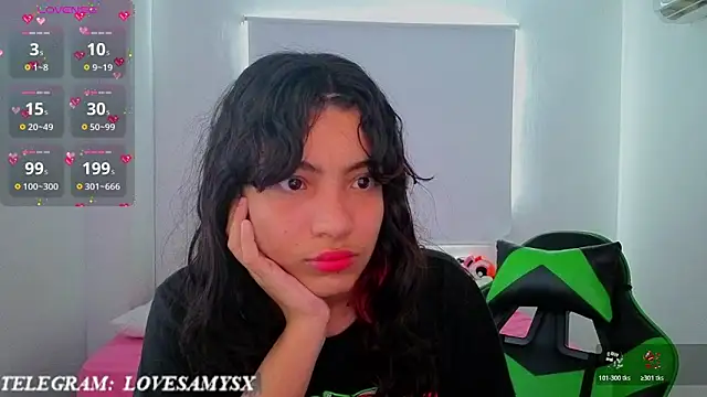 Snapshot of Lovelyamyy chatting on 05-12-26, 08:17 Lovelyamyy online show from 05-12-26, 08:17