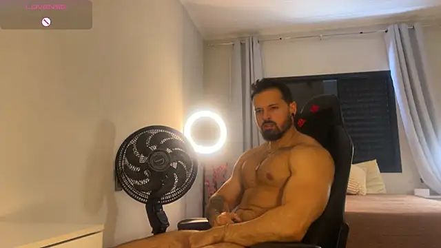 Lucasfit24 online show from 11-30-25, 03:05