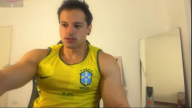 Snapshot of Lucasfit24 chatting on 06-10-26, 03:22 Lucasfit24 online show from 06-10-26, 03:22