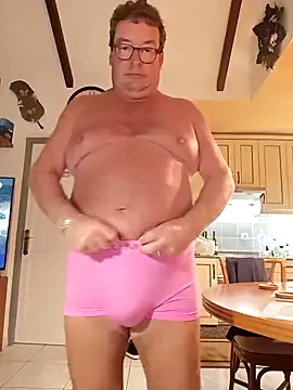 Snapshot of MountJohnXL chatting on 02-10-25, 02:08 MountJohnXL online show from 02-10-25, 02:08