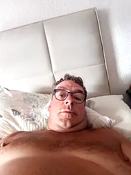 Snapshot of MountJohnXL chatting on 03-12-25, 09:55 MountJohnXL online show from 03-12-25, 09:55