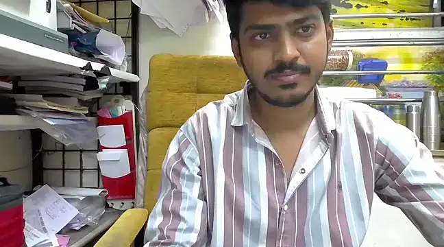 Snapshot of cute_modell chatting on 03-20-25, 12:53 cute modell online show from 03-20-25, 12:53