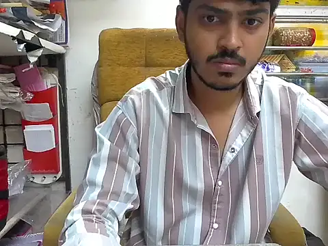 Snapshot of cute_modell chatting on 09-29-25, 12:21 cute modell online show from 09-29-25, 12:21