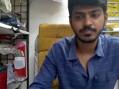 Snapshot of cute_modell chatting on 11-10-25, 12:04 cute modell online show from 11-10-25, 12:04