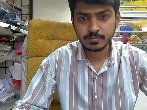 Snapshot of cute_modell chatting on 11-12-25, 07:20 cute modell online show from 11-12-25, 07:20